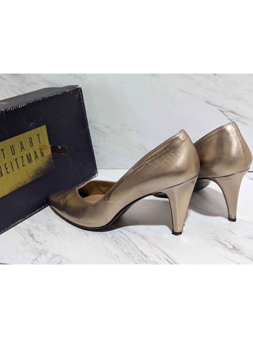 Stuart Weitzman Vintage Women's Matte Metallic Gold Slip-On Heel 3" Size 8.5 - Picture 6 of 9